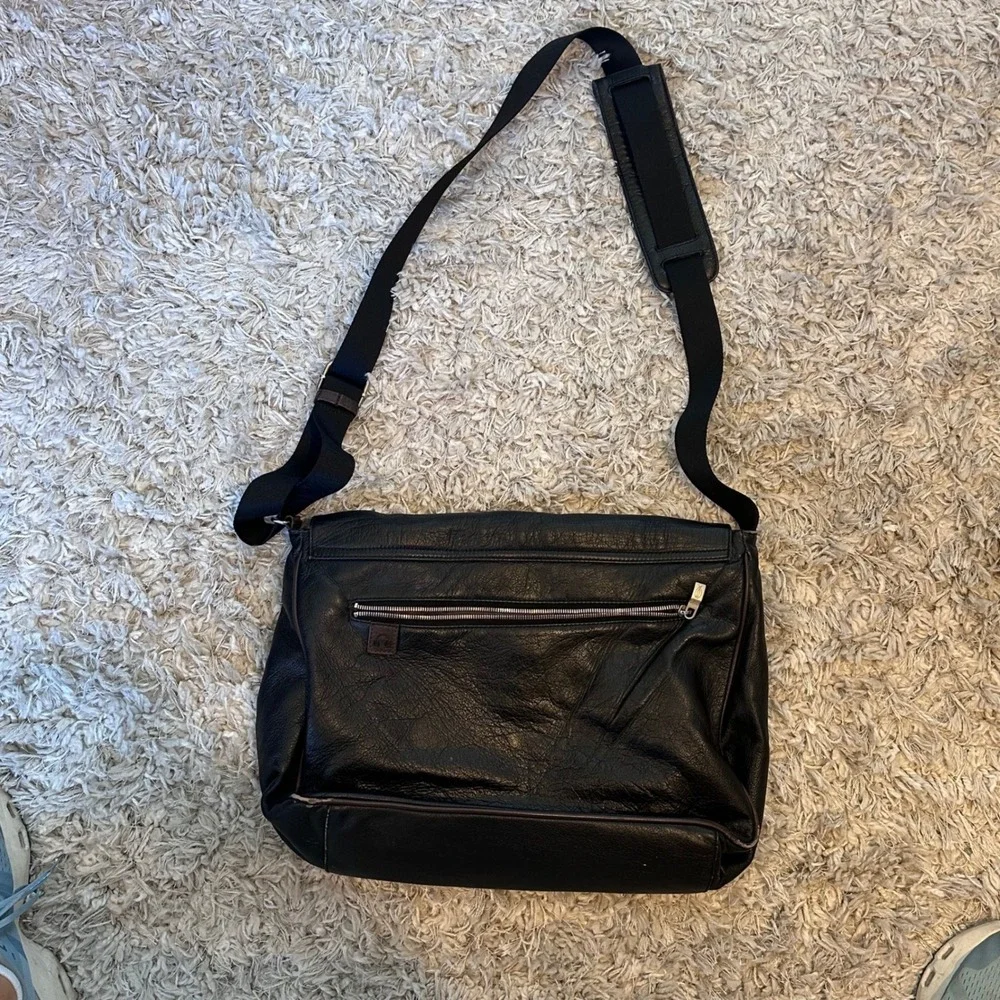Tuscan's Black Pebbled Leather Messenger Bag Adjustable Crossbody Italy